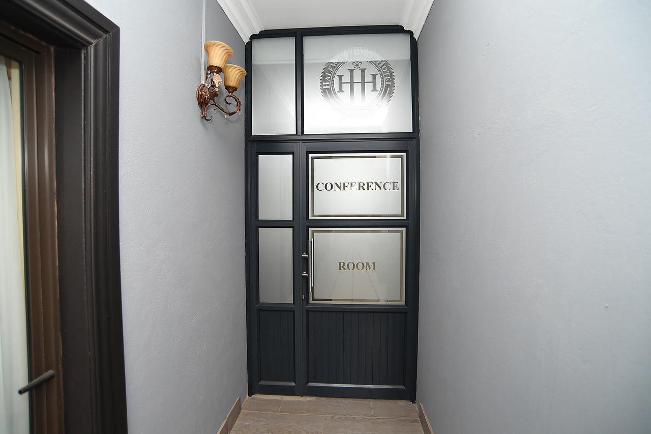 Halfway House Hotel Кимберли Экстерьер фото